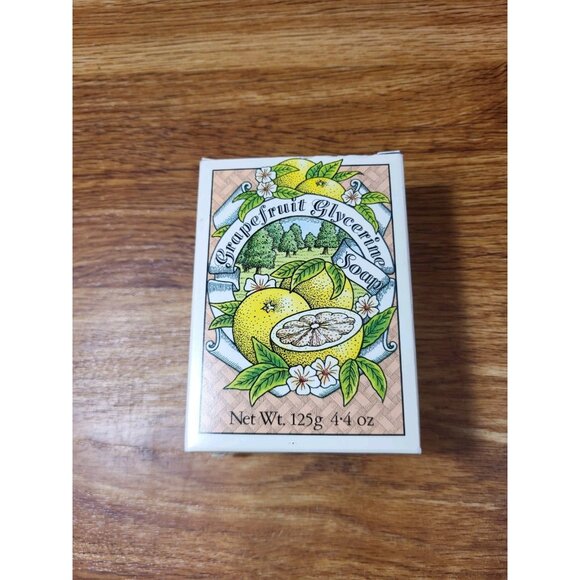 Vintage Victoria's Secret Grapefruit Glycerine 4.4 Oz Soap - Picture 1 of 3